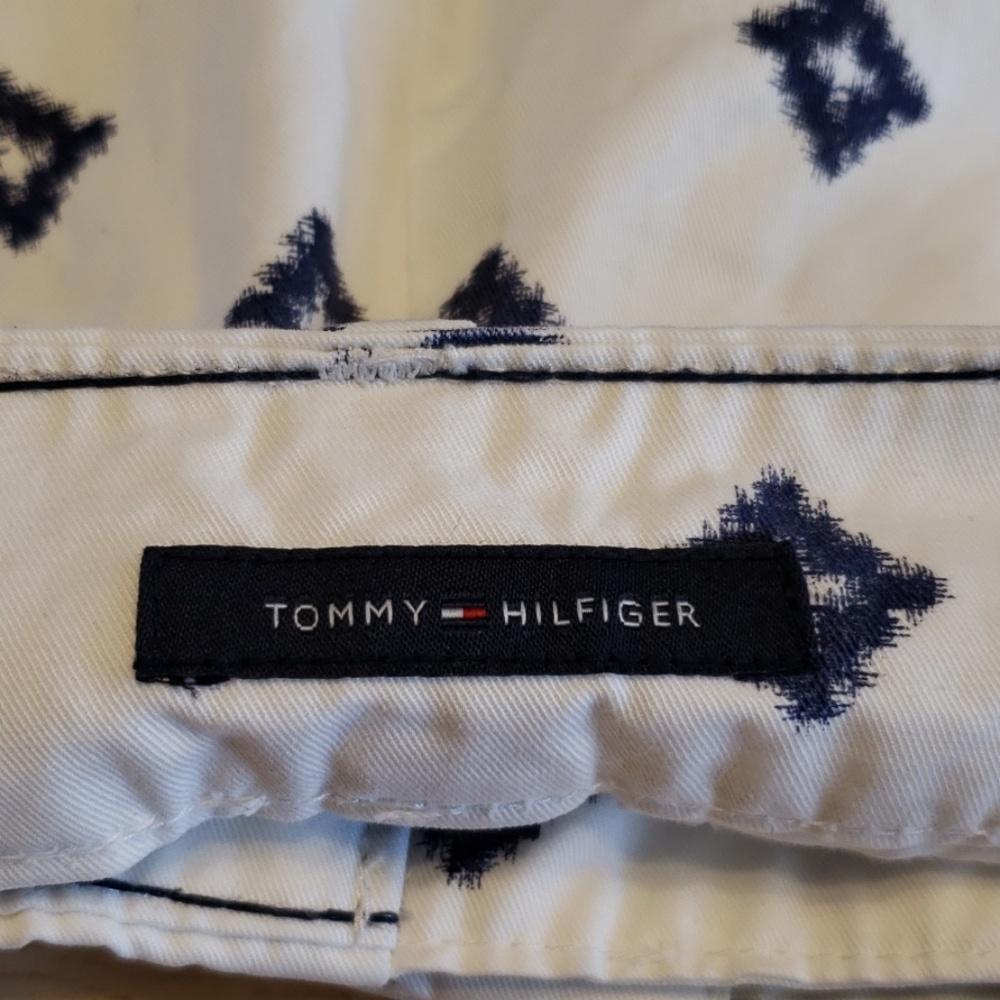 Tommy Hilfiger Shorts - Picture 3 of 7